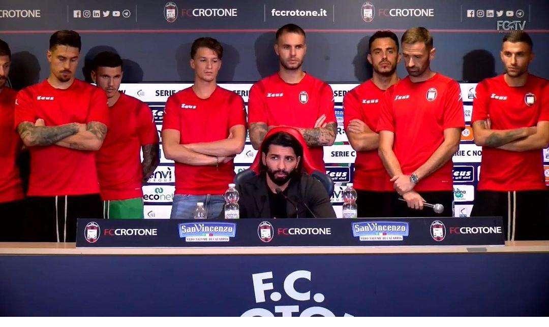 Dietrofront Crotone, Zauli resta in panchina: è ufficiale 