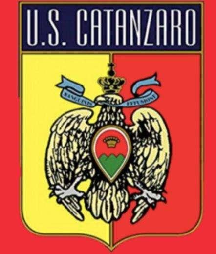 Catanzaro, presentati Sounas e Bjarkason. Il greco : "Vogliamo fare un grande girone di ritorno". L'islandese : "Sono qui per vincere e crescere insieme". 