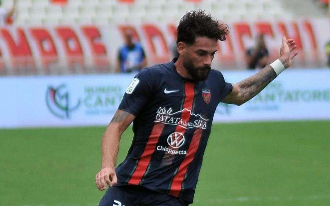 Ricciardi segna, il Cosenza espugna Reggio Emilia