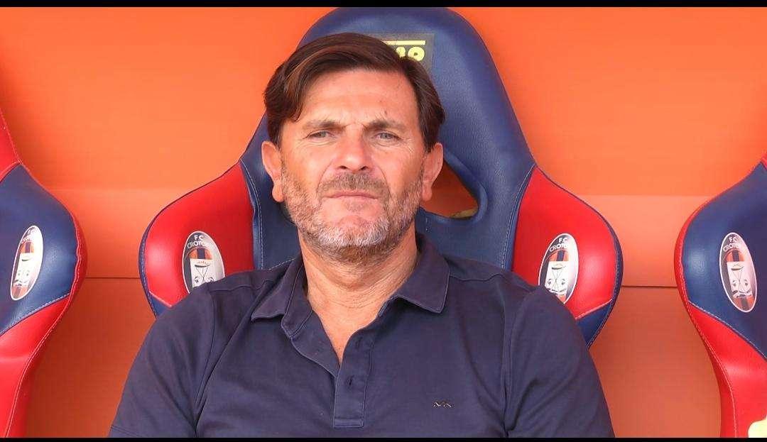 Crotone, parla il ds Di Bari: ''La società è sempre con noi''