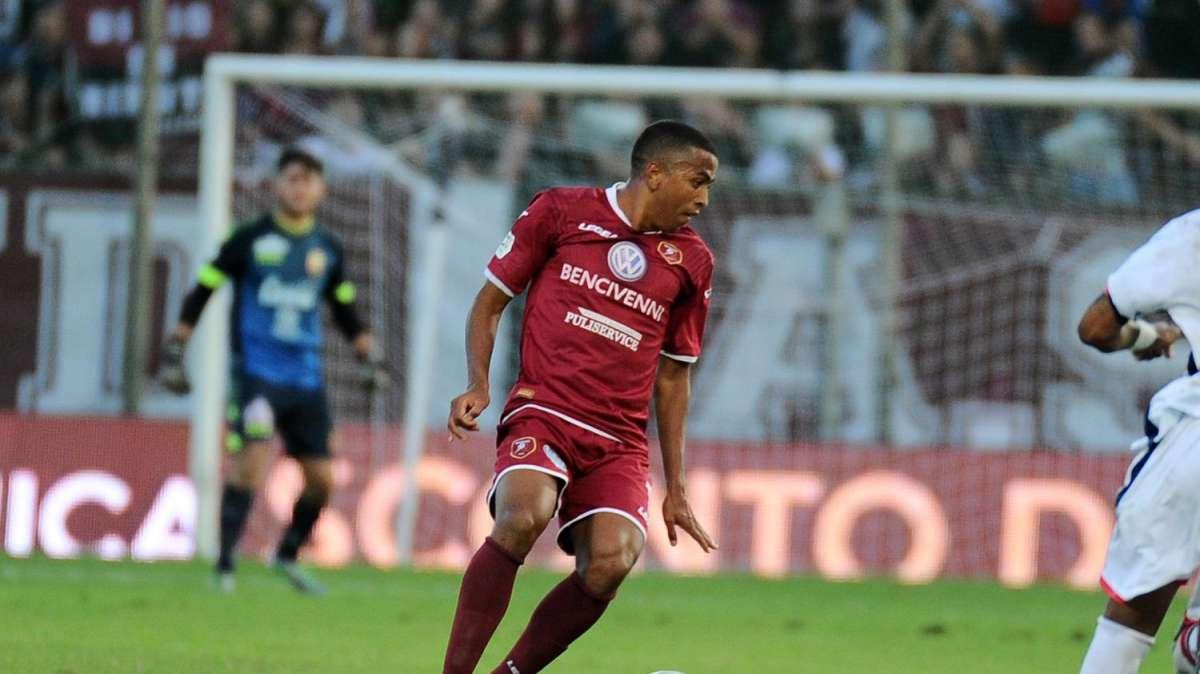 La Reggina cade ancora in trasferta: 2-1 del Palermo
