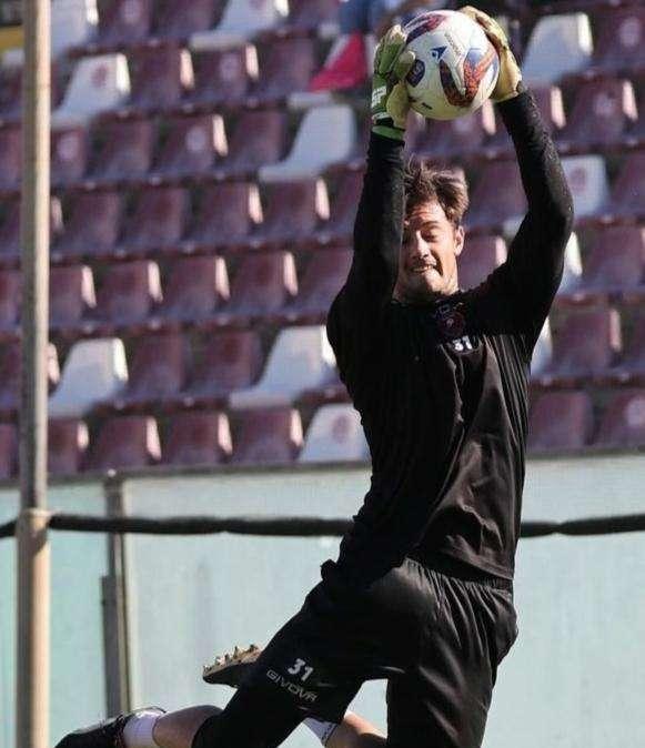 Reggina, Lazar: distrazione muscolare tra II° e III° al retto femorale della gamba sinistra 