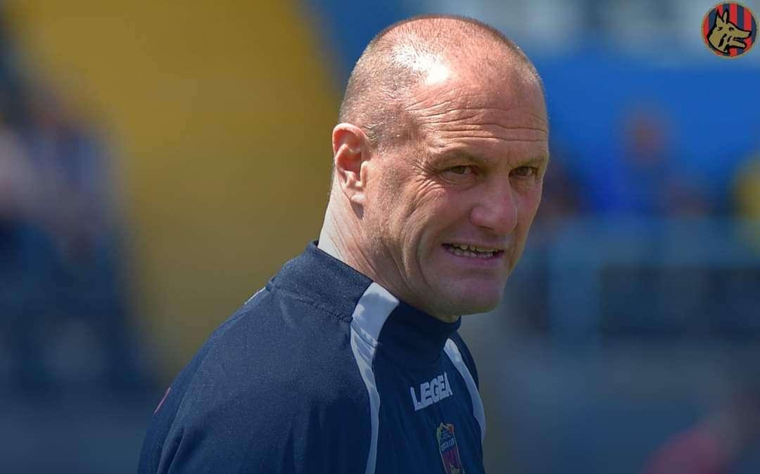 UFFICIALE - Cosenza, mister Bisoli lascia i rossoblù