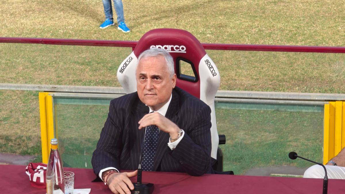Reggina, Lotito detta la linea: “Sono qui per fare i fatti. Lotito risultato garantito”