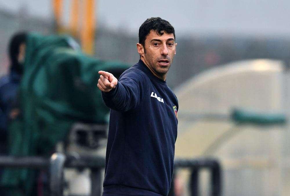 Cosenza, Occhiuzzi dopo la sconfitta contro l’Ascoli: ‘Mancato l’atteggiamento iniziale; spero sia la settimana giusta per fare qualcosa sul mercato’