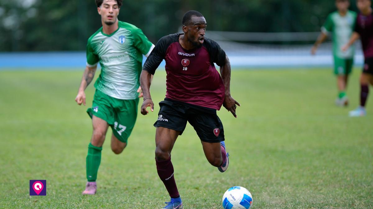 Reggina, Abonckelet guarda avanti: “Tifosi fantastici, vogliamo regalare loro qualcosa di importante”