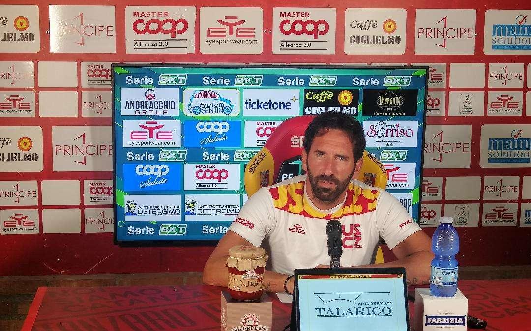 Catanzaro-Cremonese, le dichiarazioni di mister Caserta della vigilia
