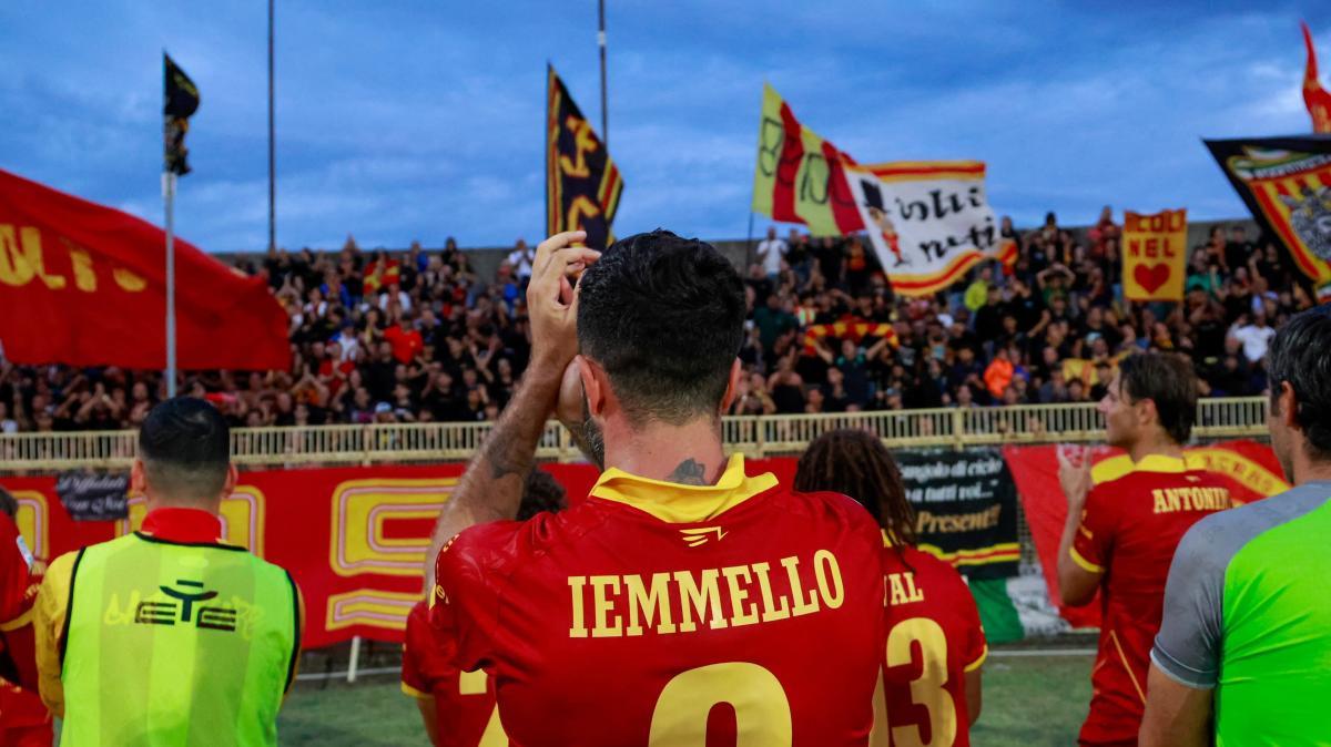 Catanzaro-Carrarese 1-0, i giallorossi si sbloccano. Esordio al Ceravolo con vittoria