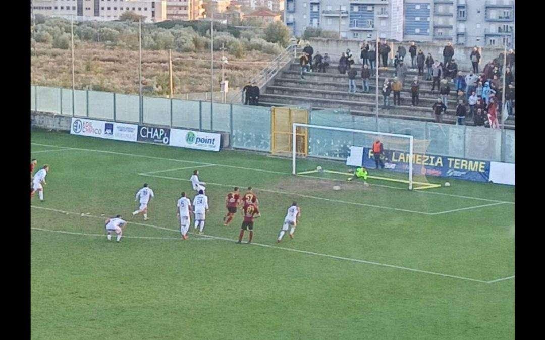14° turno : Locri inarrestabile, Lamezia Terme in crisi, Cittanova rimanda la vittoria, Castrovillari pari interno, Vibonese ko di misura 