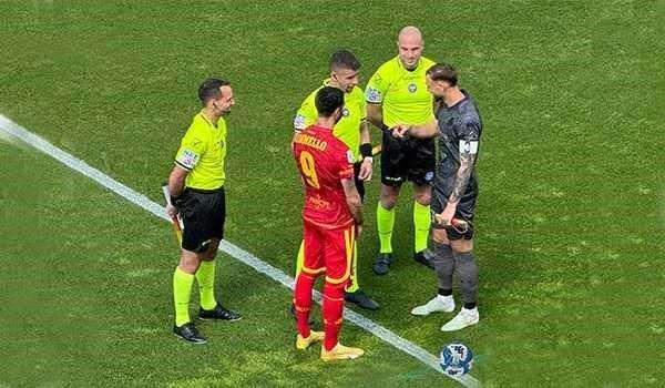 Catanzaro-Bari 3-3, c’è tanto rammarico in casa giallorossa per una vittoria sfiorata in pieno recupero. Cronaca e tabellino