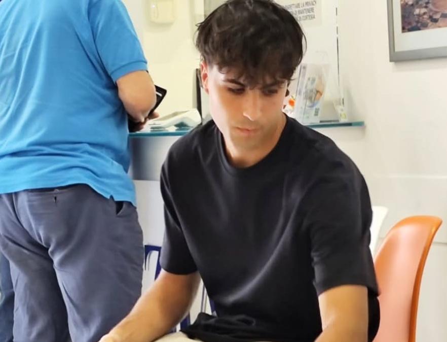 FOTO - Catanzaro, ecco Postiglione: il giovane difensore alle visite mediche
