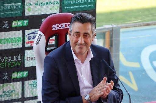 Reggina, Aglietti: ‘Giusto che i ragazzi raccolgano gli elogi, sono qui per prendere le fucilate quando servirà’