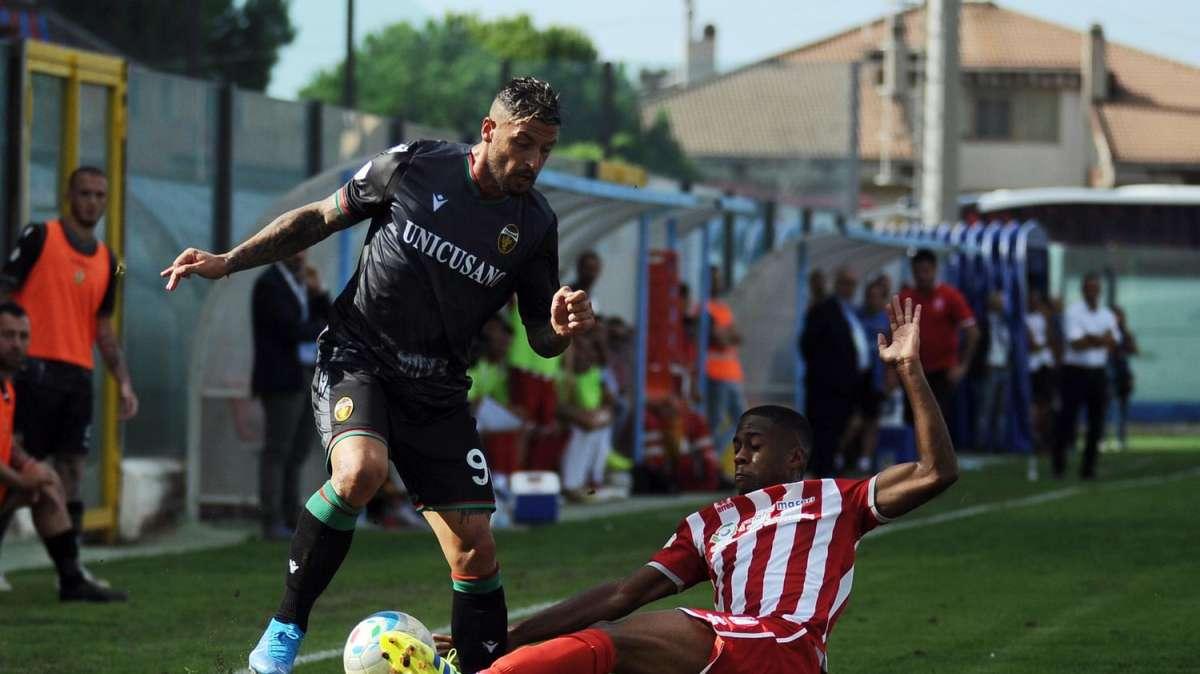 Catanzaro, Ferrante ad un passo