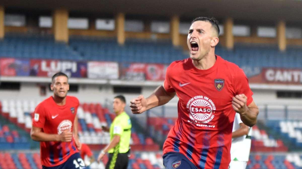 Cosenza, la testa di Mazzocchi al 98’ vale i tre punti: cade il Pisa 
