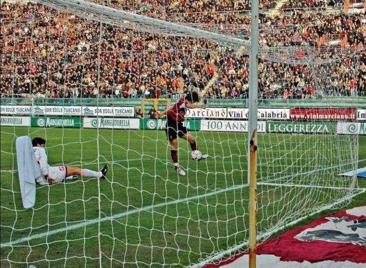 L'ex Reggina Shunsuke Nakamura si ritira dal calcio giocato a 44 anni