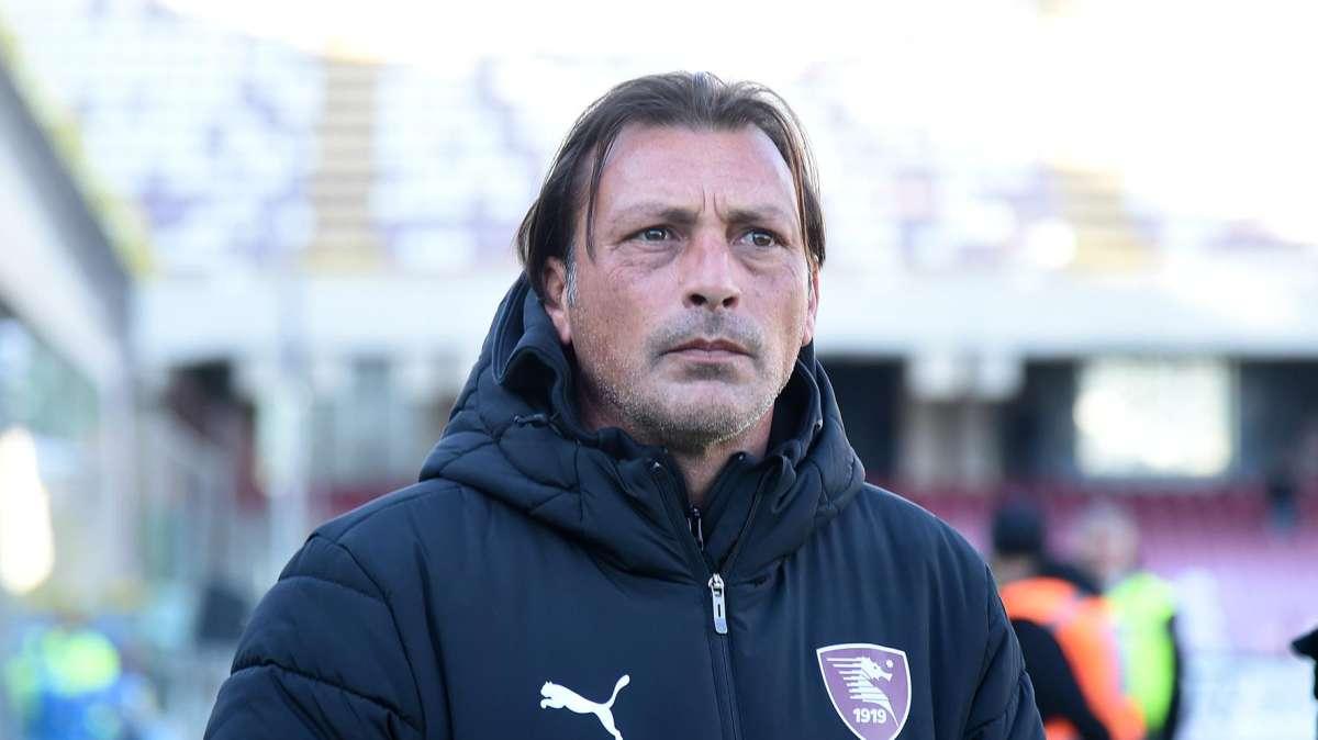 Salernitana, l'allenatore Raffaele è a rischio esonero