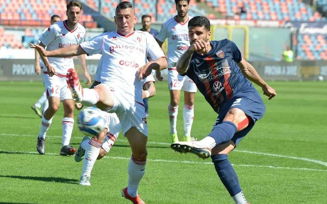 Cosenza, futuro incerto per Ricciardi: valutazione alta frena le trattative