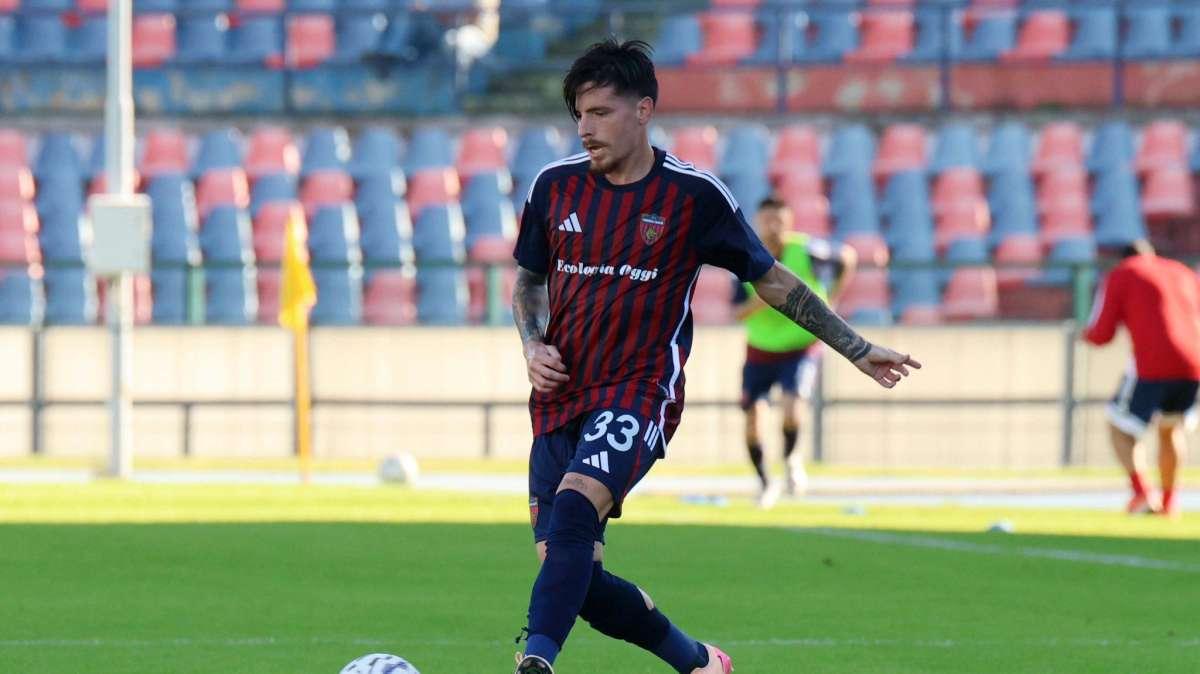 Cosenza, sospiro di sollievo: Ferrara torna disponibile! Rientro possibile già a Foggia