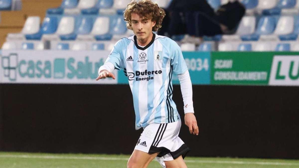 Calciomercato Cosenza, lotta a tre per arrivare a Lipani