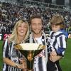 Juventus, Davide Marchisio firma il suo primo contratto da professionista