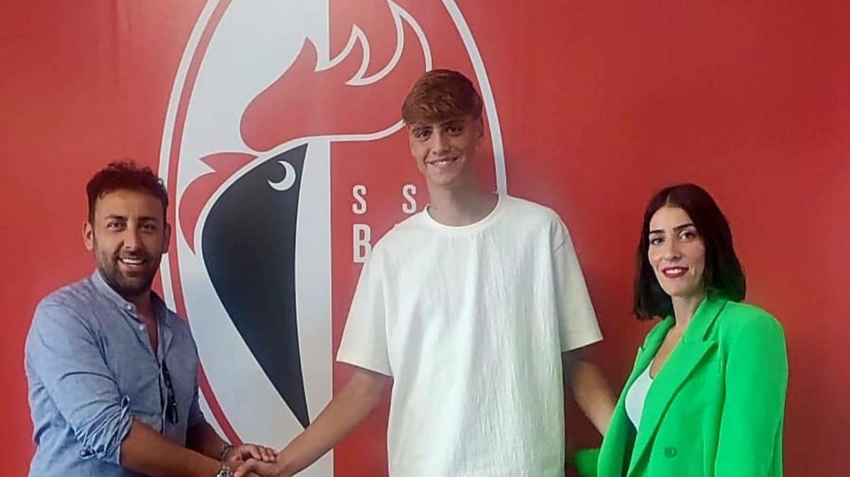 Bari, ufficiale l'arrivo del portiere classe 2009 Francesco Falbo