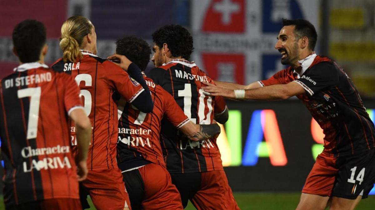 Torres, tanti occhi sui talenti rossoblù: Iovieno, Diakité e Fabriani. La situazione