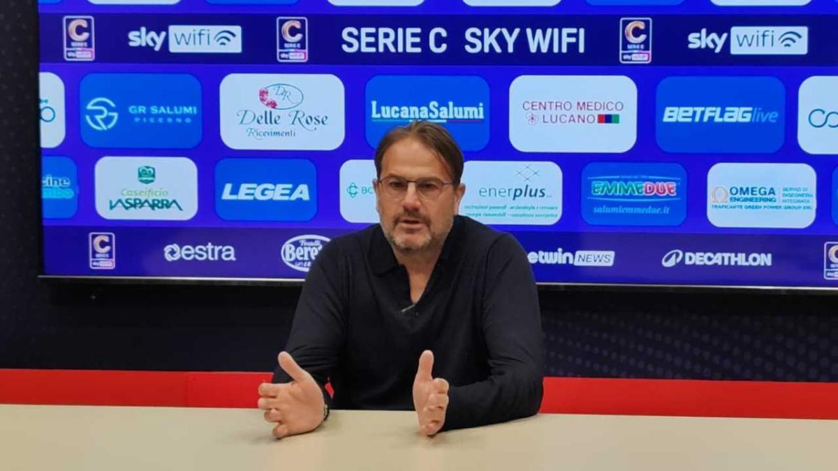 Salernitana, il ds Faggiano: ‘Mi vergogno di rappresentare questa squadra, siamo tutti in discussione’