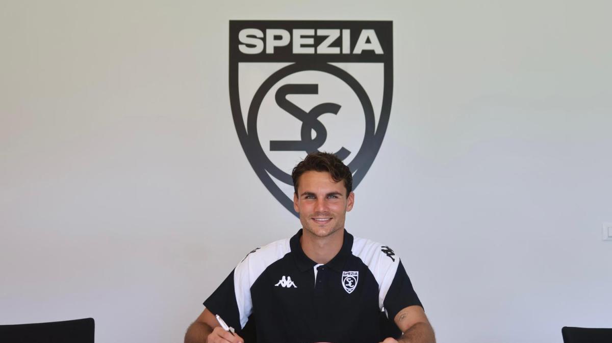Spezia, ufficiale lo scambio Aurelio-Ciocci con il Cagliari