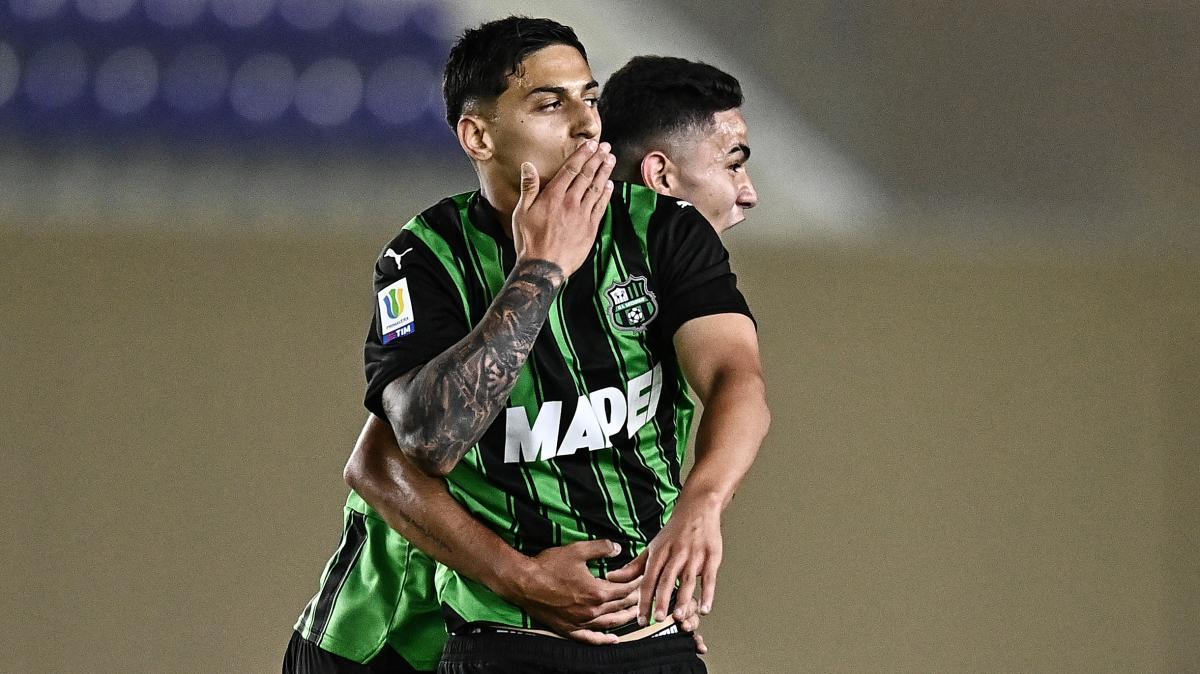 Catania, ufficiale l'arrivo di Russo: l'attaccante si trasferisce dal Sassuolo