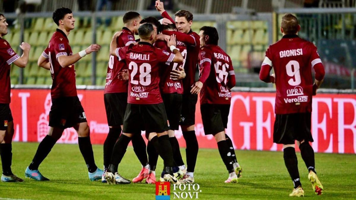 Livorno, Esciua apre a Cristiano Lucarelli: "Se fosse libero, la quadra si troverebbe"