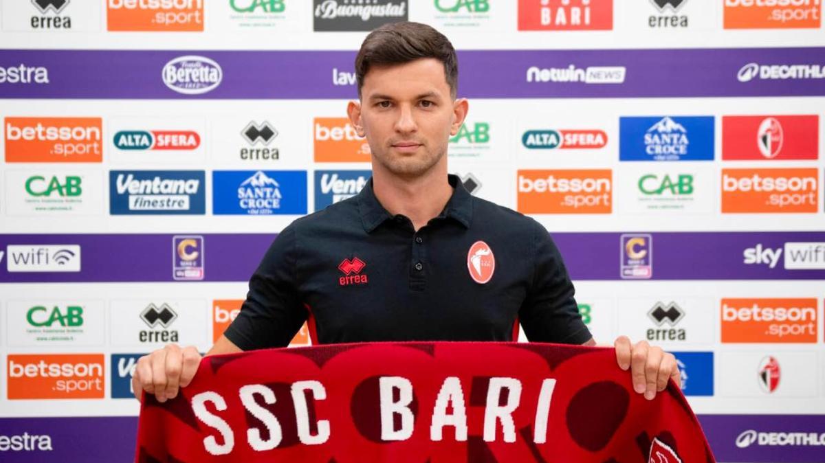 Bari, nuovo rinforzo sulla fascia: ufficiale Matteo Anzolin
