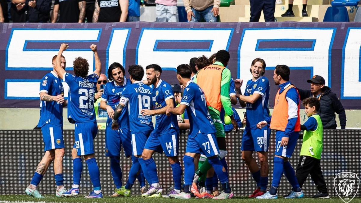 Spezia e Foggia su Limonelli: la situazione