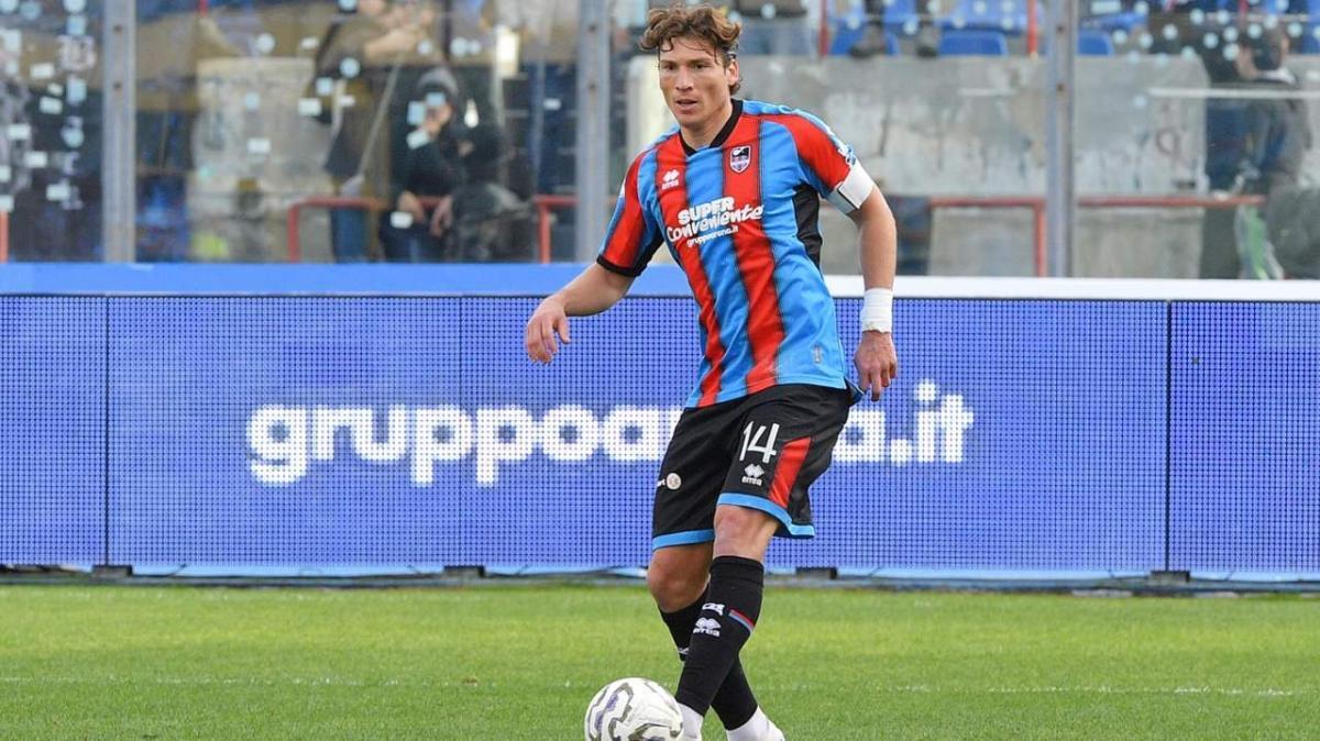 Casertana, ufficiale l'arrivo di Francesco Di Tacchio dal Catania