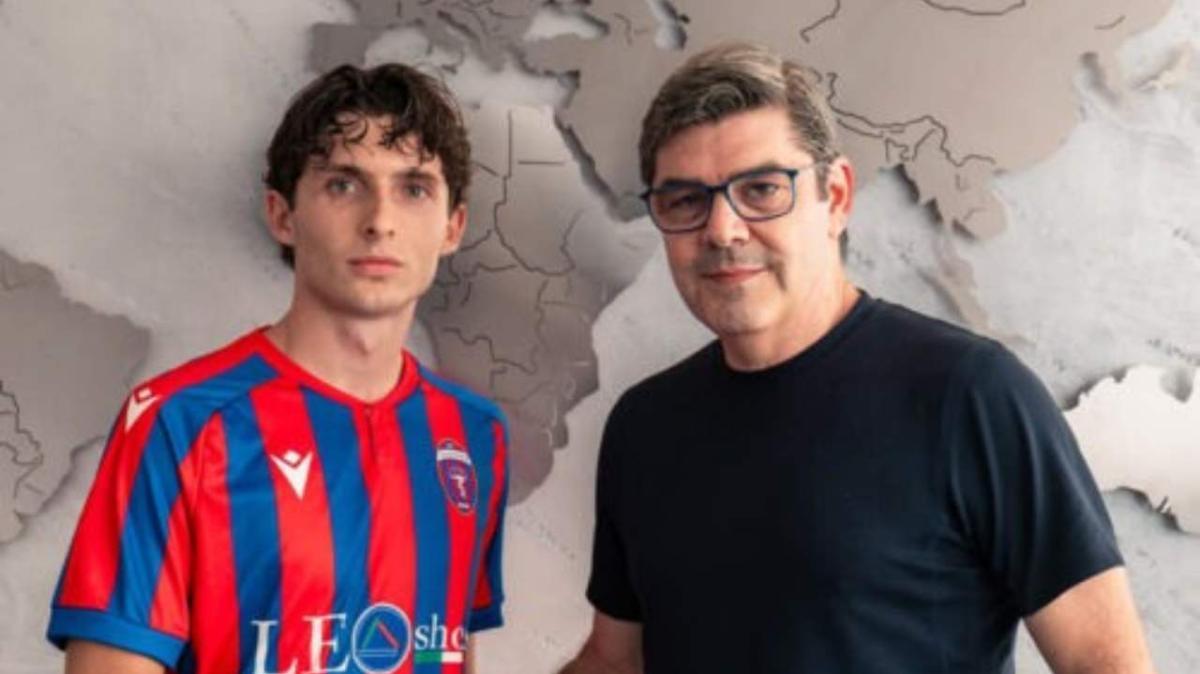 Casarano, ufficiale l’arrivo di Cuzzarella: l’attaccante firma un triennale