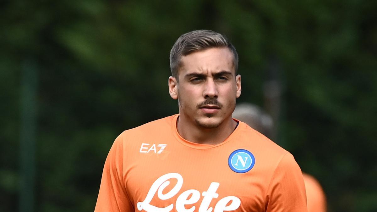 Foggia, ufficiale l'arrivo di Marfella tra i pali: l'ex Bari e Napoli è il nuovo portiere rossonero