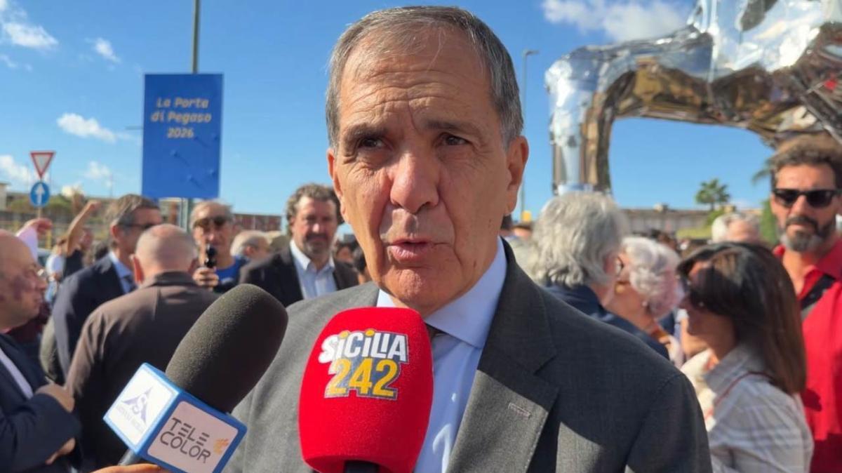 Il Catania ha il suo logo storico. Il sindaco Trantino: "Compiuto un grande sforzo economico”
