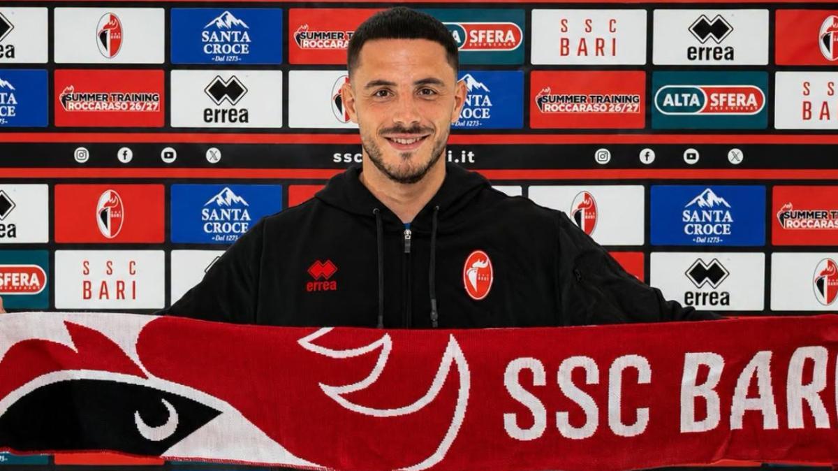 Bari, ufficiale l'arrivo di Guido Gomez in attacco