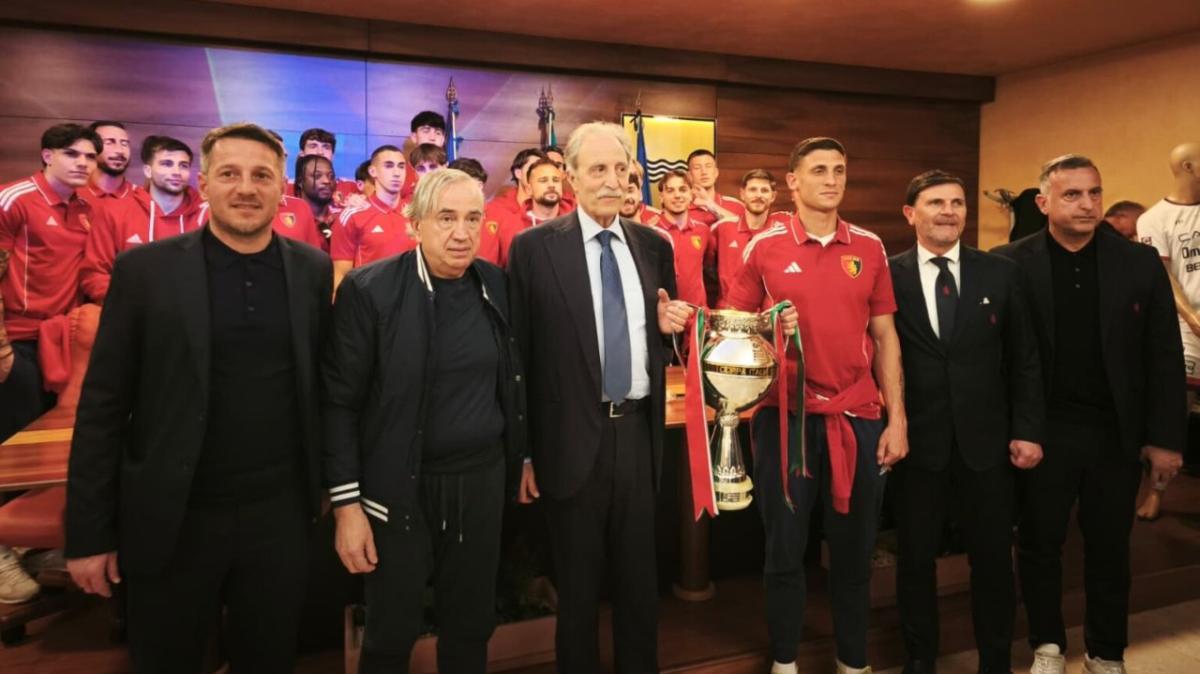 Potenza, visita alla Regione dopo la vittoria in Coppa Italia. Il presidente Macchia: “Vetrina importante”