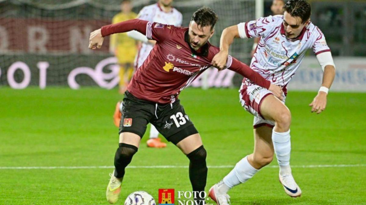 Livorno, Di Carmine ha rinnovato. Sogno Ceccherini ma è difficile