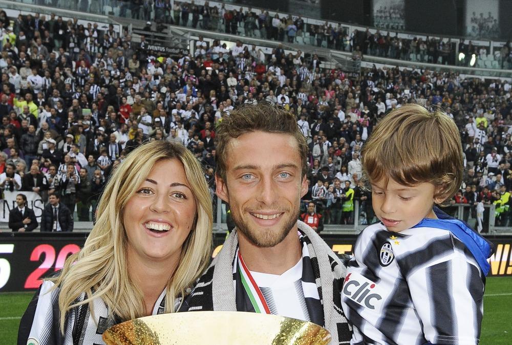Juventus, Davide Marchisio firma il suo primo contratto da professionista