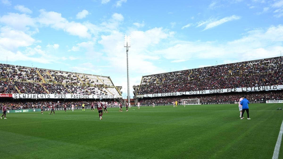 Salernitana-Scafatese, momentaneamente sospesa la vendita dei biglietti per il settore ospiti: la nota ufficiale