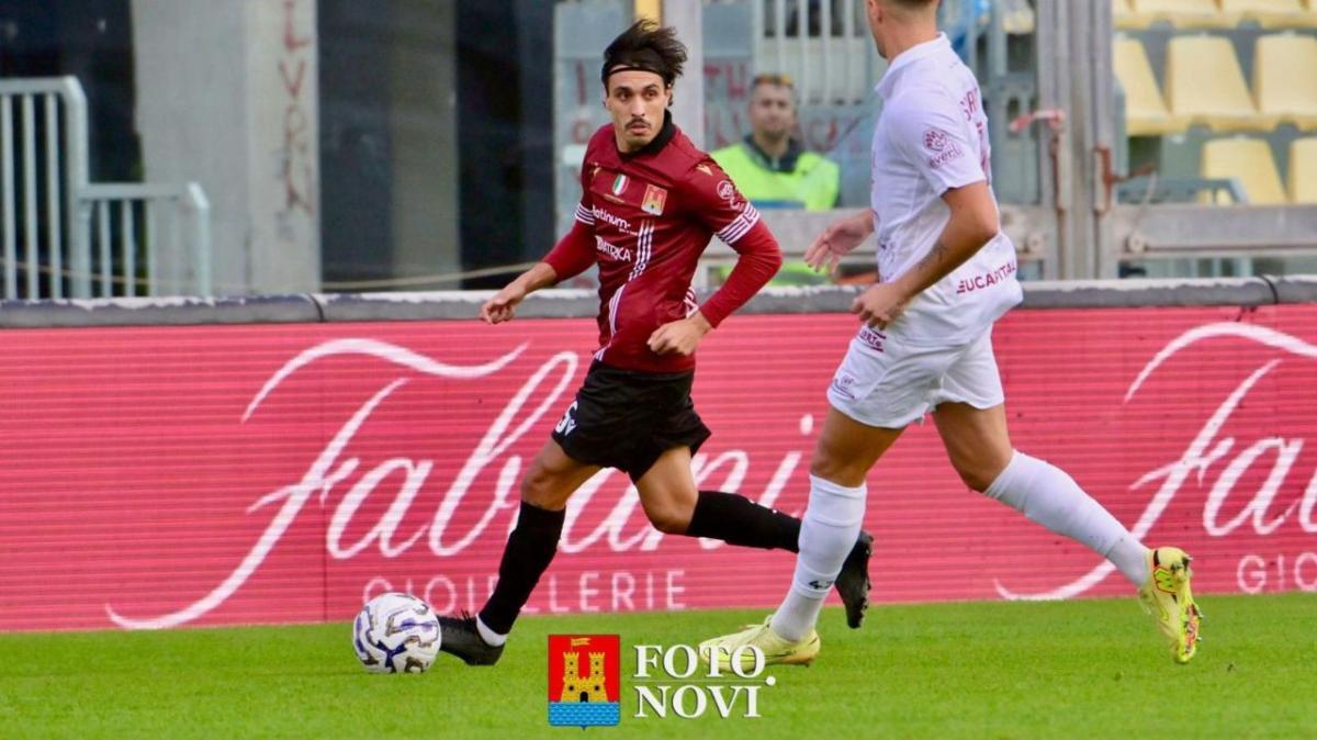 Livorno, ufficiale il rinnovo di contratto di Peralta
