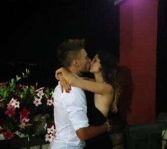 Ciro e Jessica, un amore nato giovane: la foto dolcissima di miss Immobile
