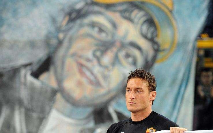 Peruzzi e Totti all'Olimpico in ricordo di Sandri: "Uniti per Gabriele e nel rispetto dei valori dello sport"