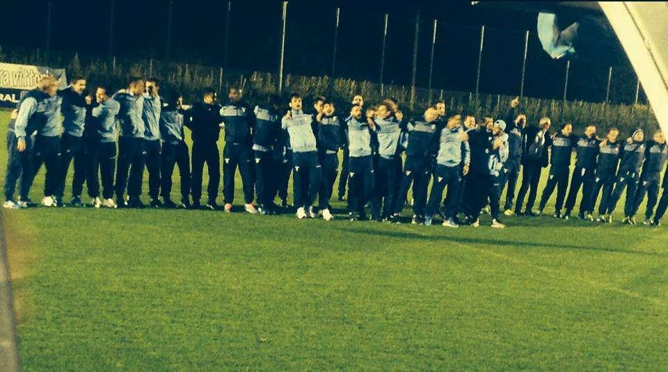 Lazio, che spettacolo! Il Fersini in delirio per gli eroi di Napoli - FOTO&VIDEO