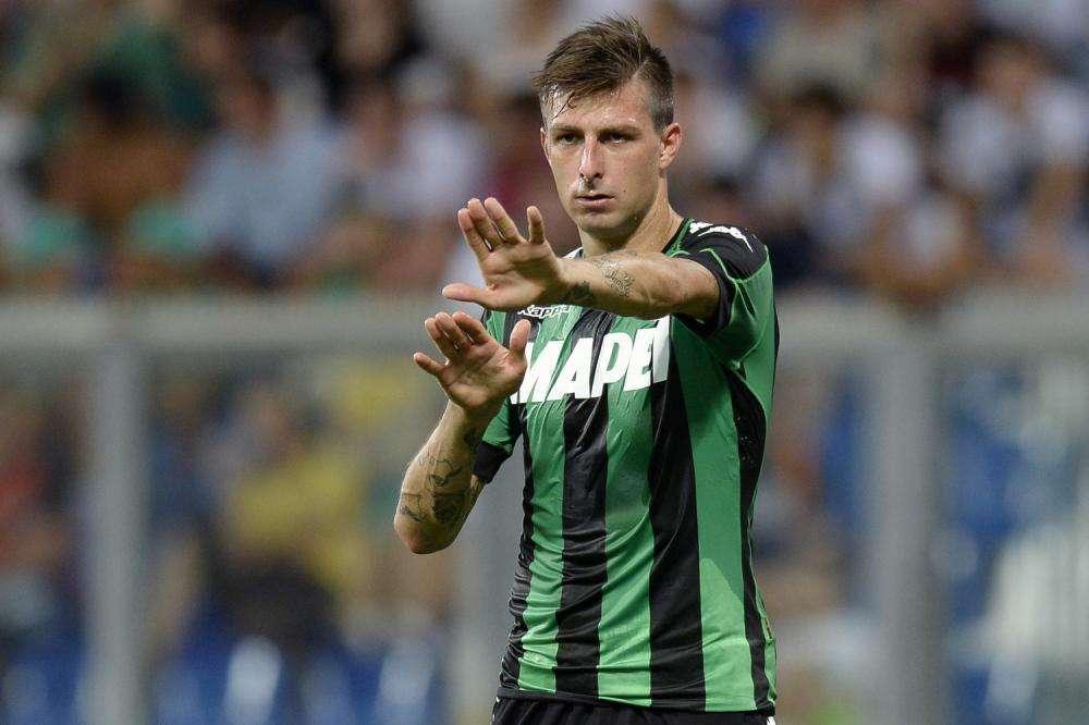 Calciomercato Lazio, frenata nella trattativa Acerbi: i biancocelesti virano su altri obiettivi