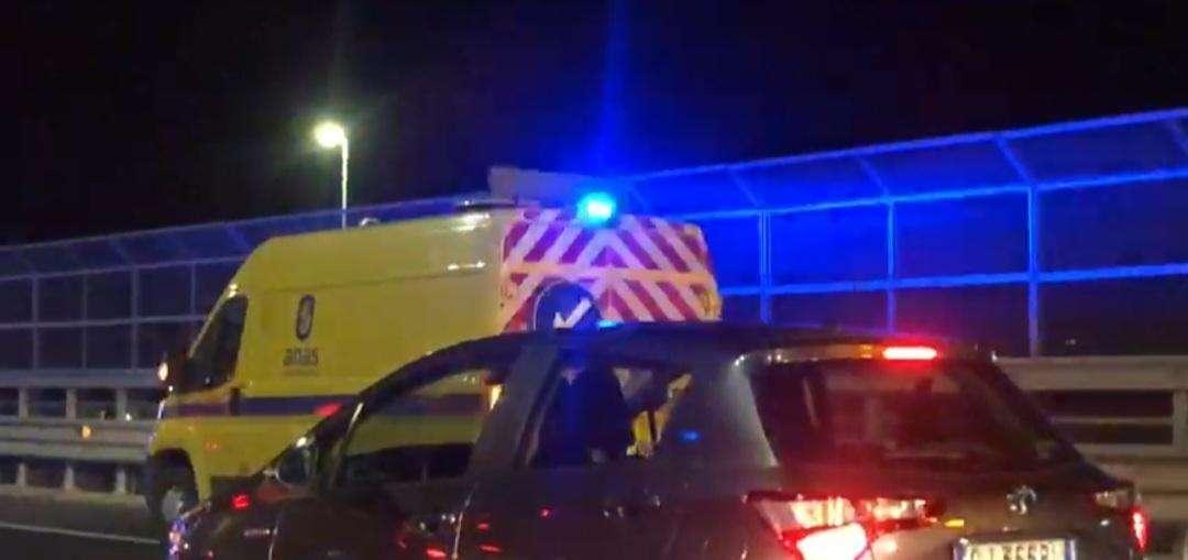 Roma, incidente stradale sul Gra nella notte: caos per ore...