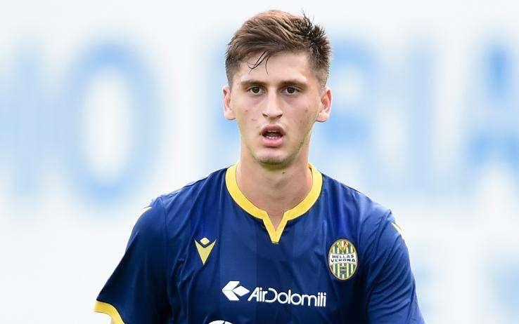Calciomercato Lazio, il Verona aggiunge difensori: Kumbulla in uscita
