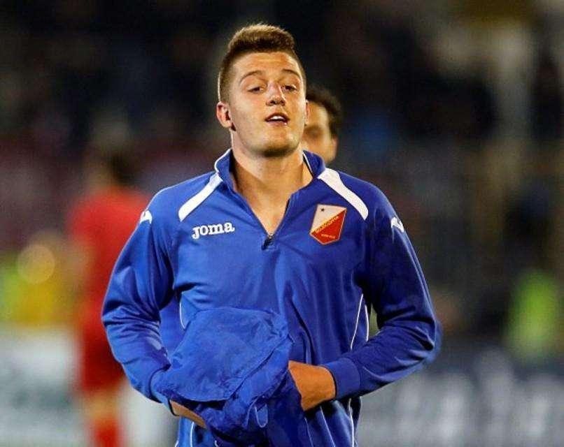 Parla Milinkovic: "Sono molto felice di venire alla Lazio. Lunedì sarò a Roma, poi volerò a Shanghai"