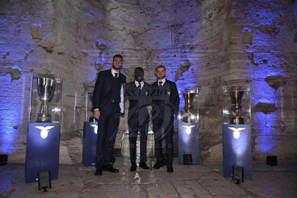 Lazio, tutti i trofei all'Olimpico: i motivi del “ritardo”. E un calcio alle polemiche...